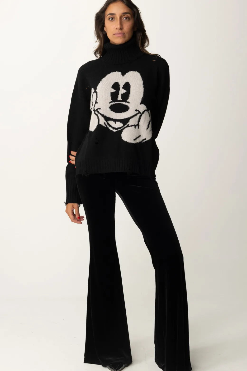 Donna Aniye By Pull Mickey Smile