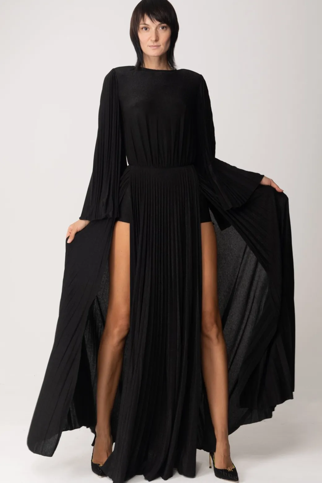 Donna Elisabetta Franchi Abito Red Carpet con Scollo e Collana Sul Retro