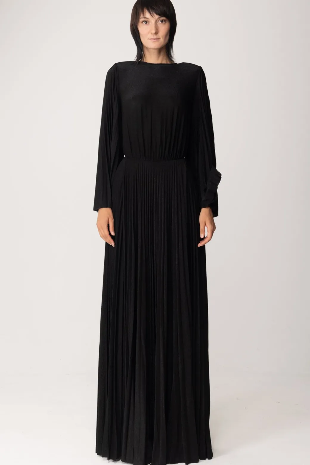 Donna Elisabetta Franchi Abito Red Carpet con Scollo e Collana Sul Retro