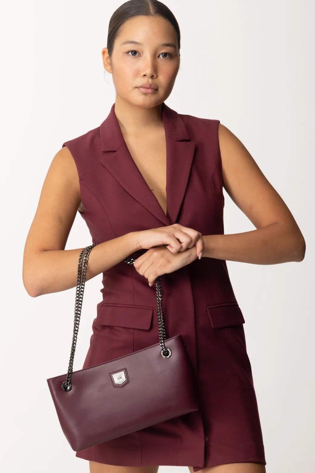 Donna Elisabetta Franchi Borsa a Tracolla con Scudetto In Metallo Silver