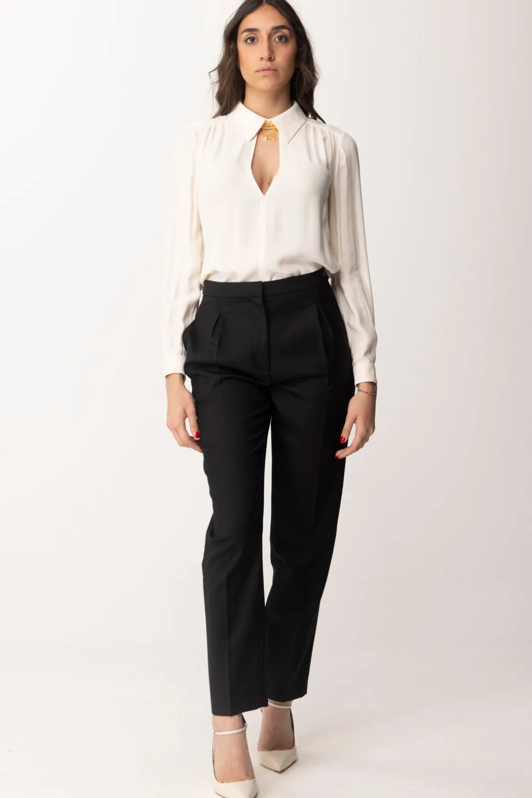 Donna Elisabetta Franchi Camicia con Accessorio Al Collo e Scollo Sul Retro