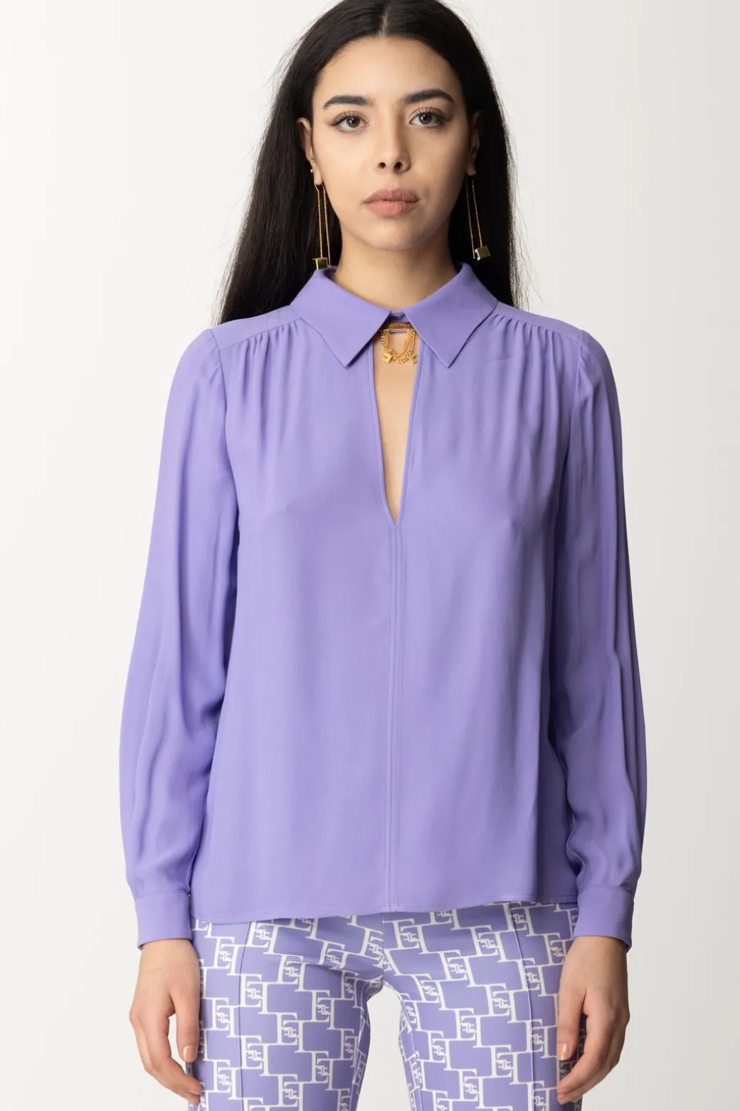 Donna Elisabetta Franchi Camicia con Accessorio Al Collo e Scollo Sul Retro