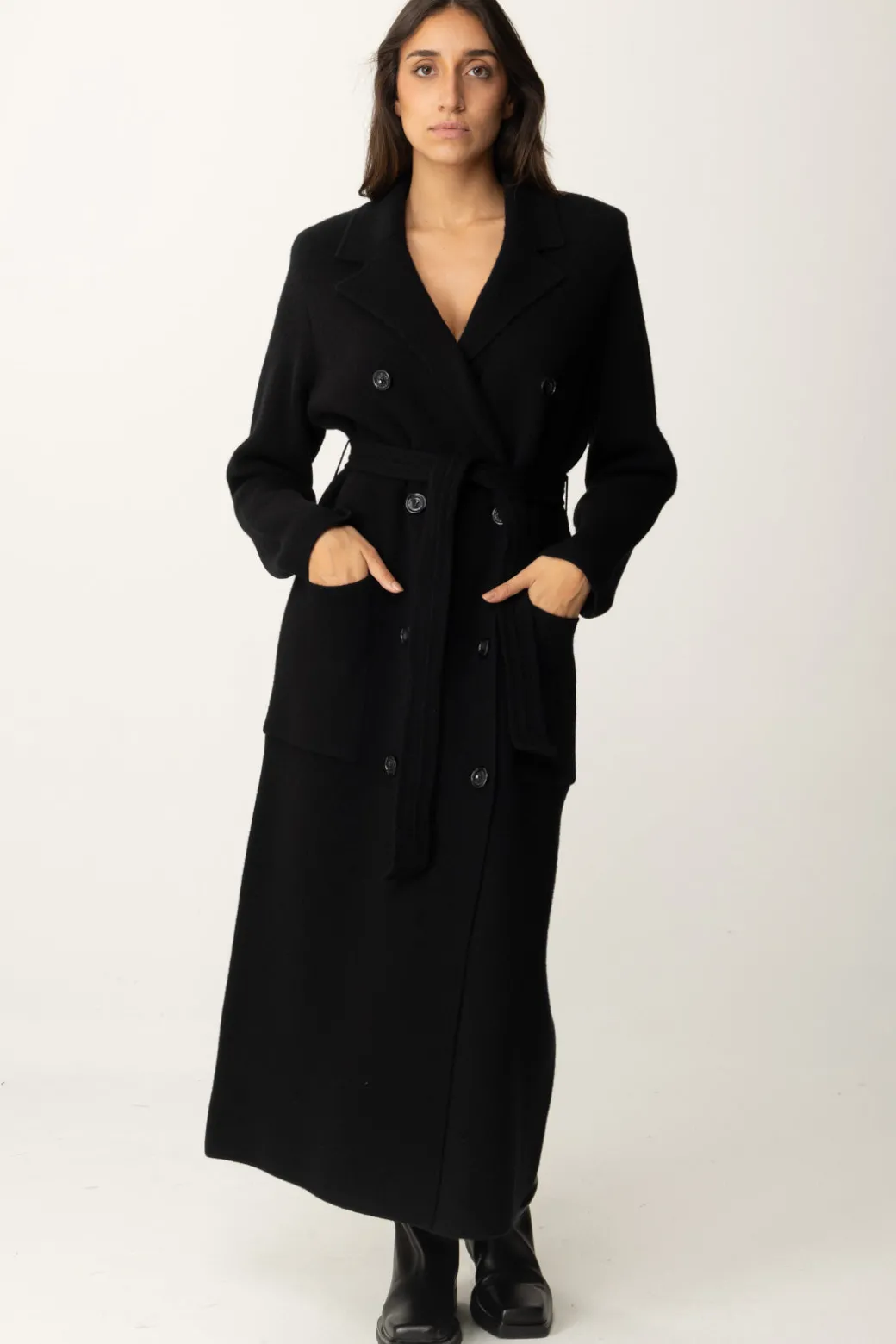 Donna Elisabetta Franchi Cappotto Vestaglia con Stemma