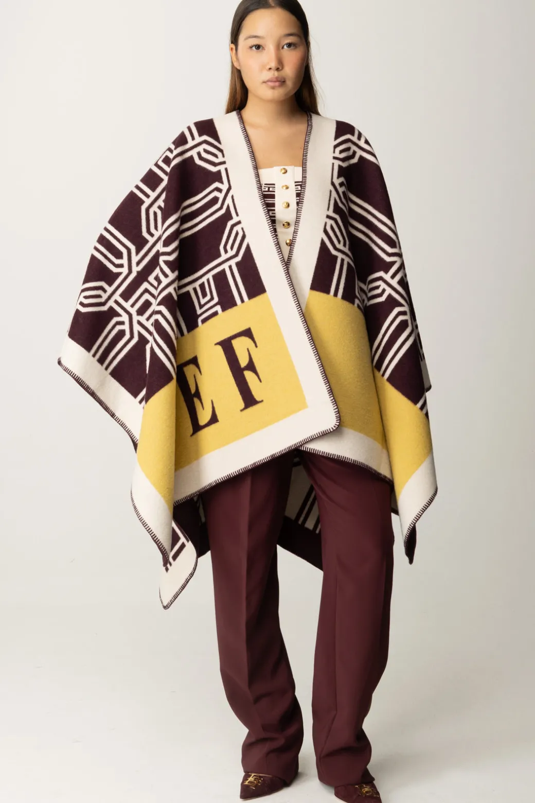 Donna Elisabetta Franchi Mantella In Lana con Lettering