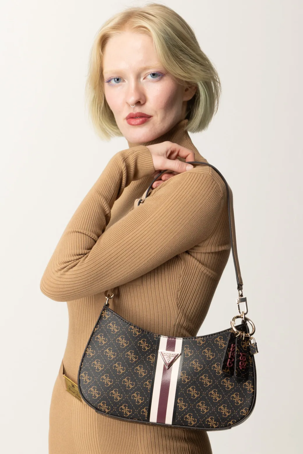 Donna Guess Borsa a Spalla Noelle Top Zip