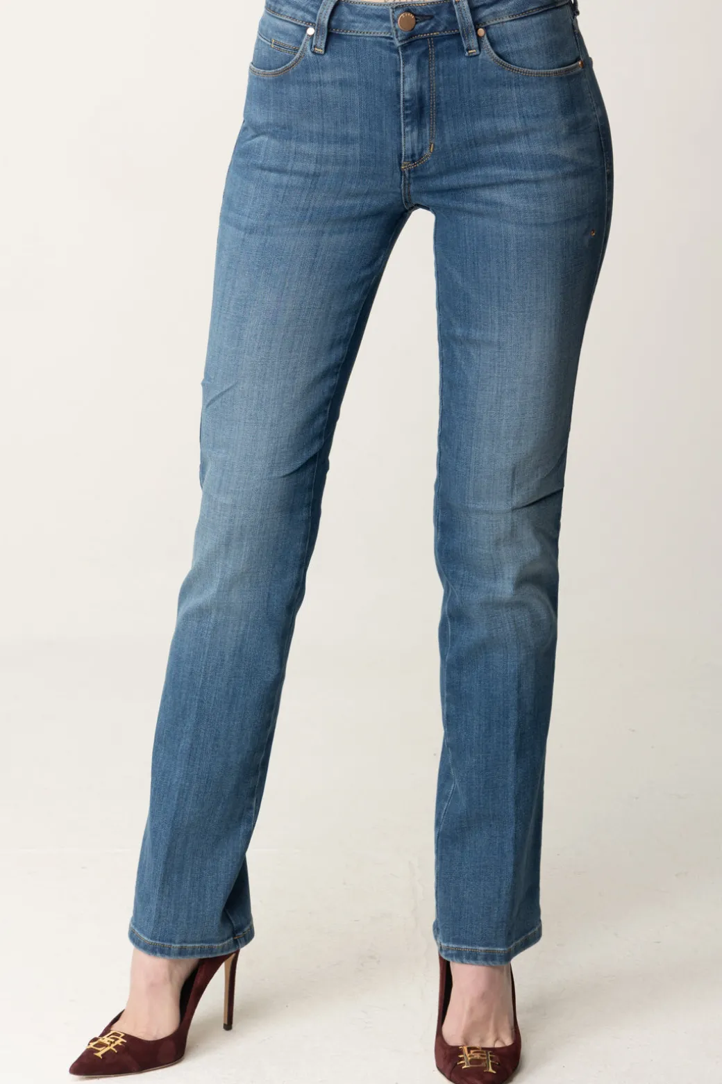 Donna Guess Jeans con Placca Logo Sul Retro