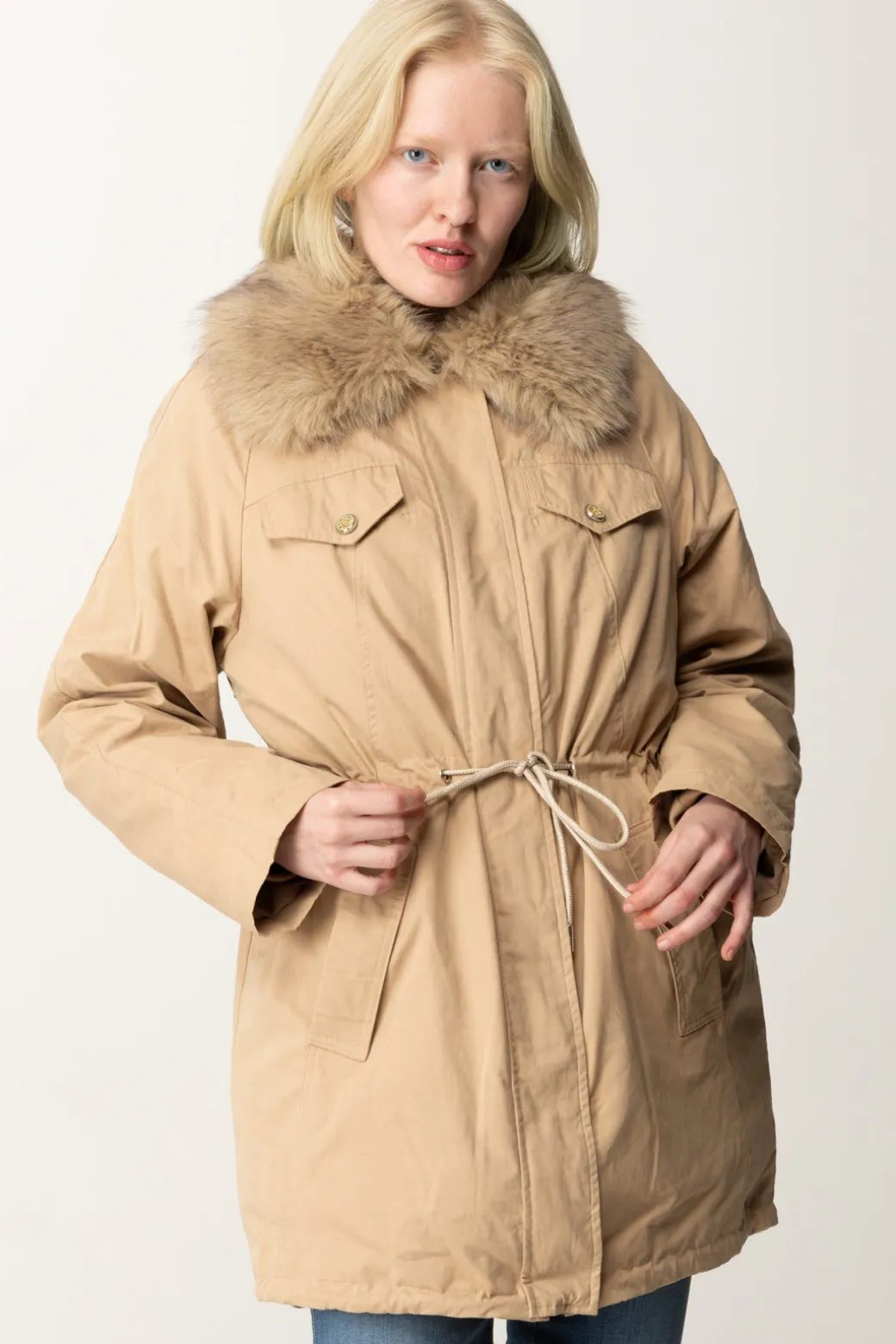 Donna Guess Parka Lucie con Pelliccia