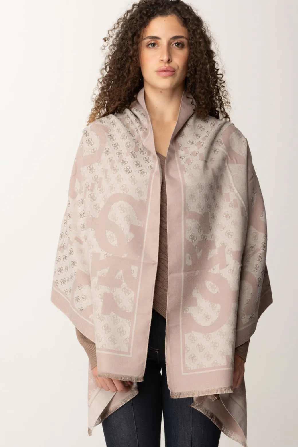 Donna Guess Sciarpa Stampa Logo con Orli Sfrangiati