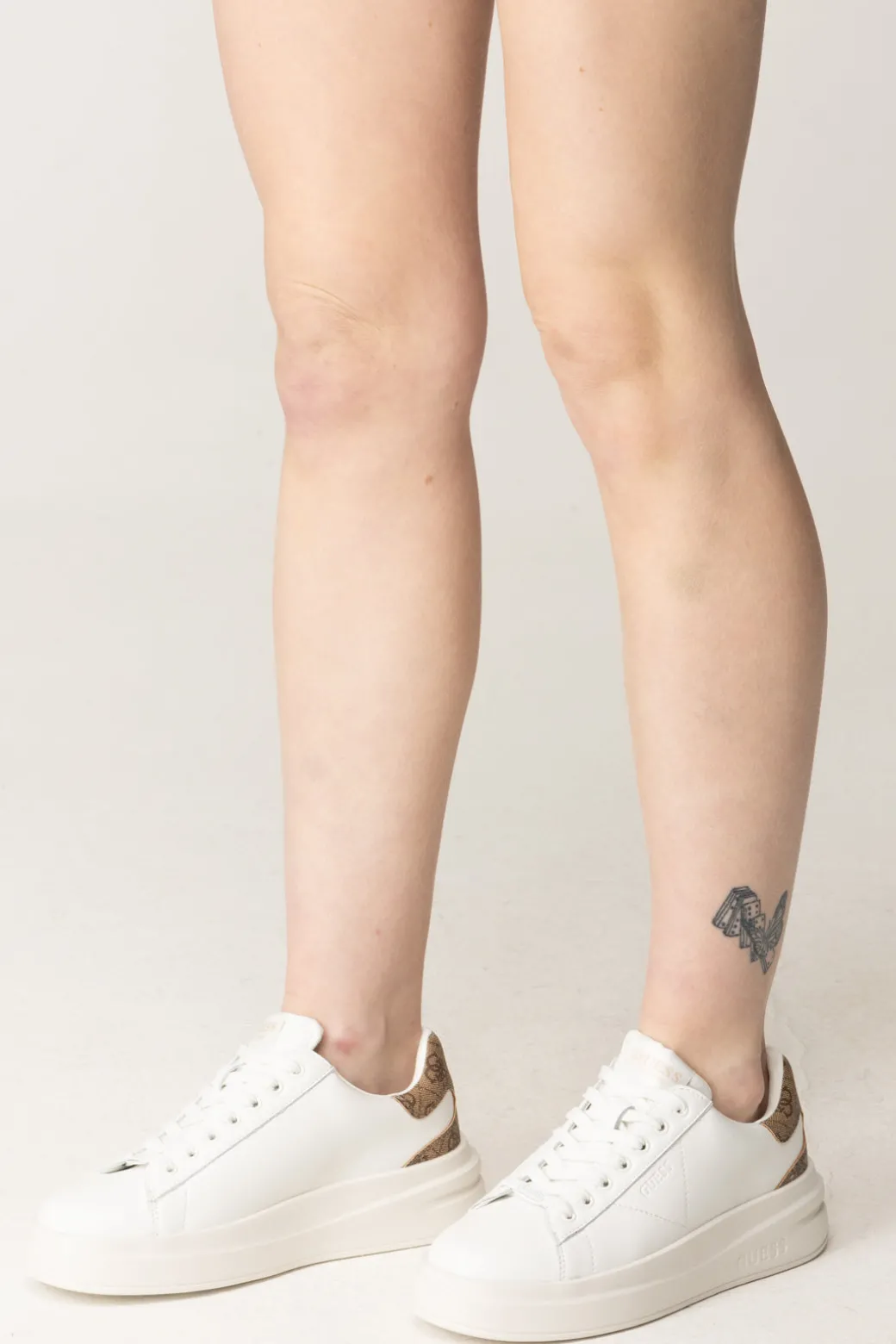 Donna Guess Sneakers Elbina con Tallone Logato