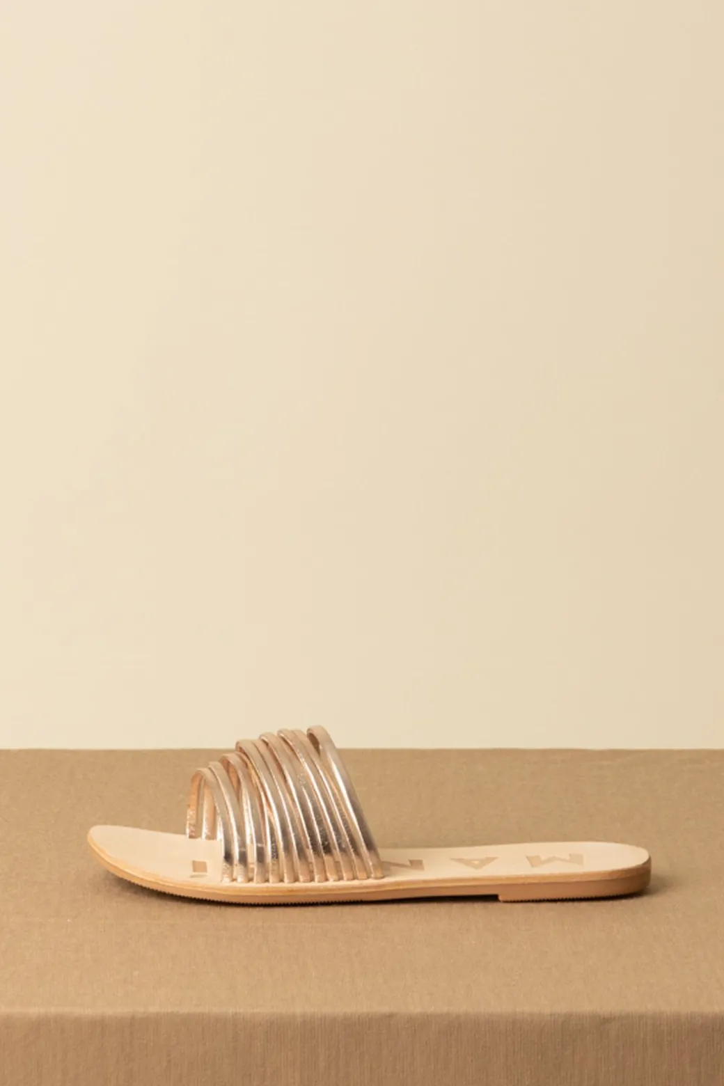 Donna Manebi Sandali Flat Hollywood Metallizzati