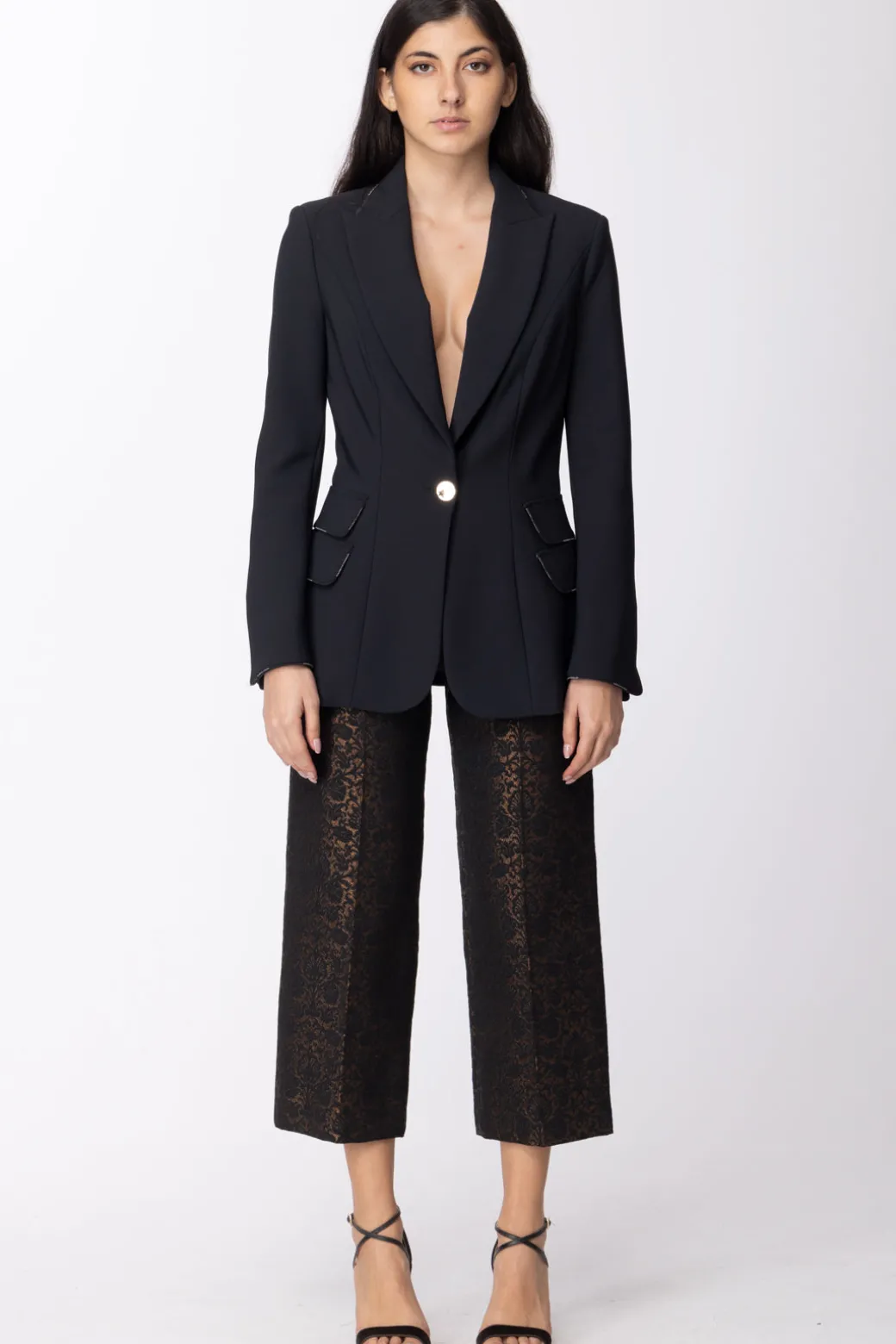 Donna Mangano : Pantalone In Broccato a Palazzo