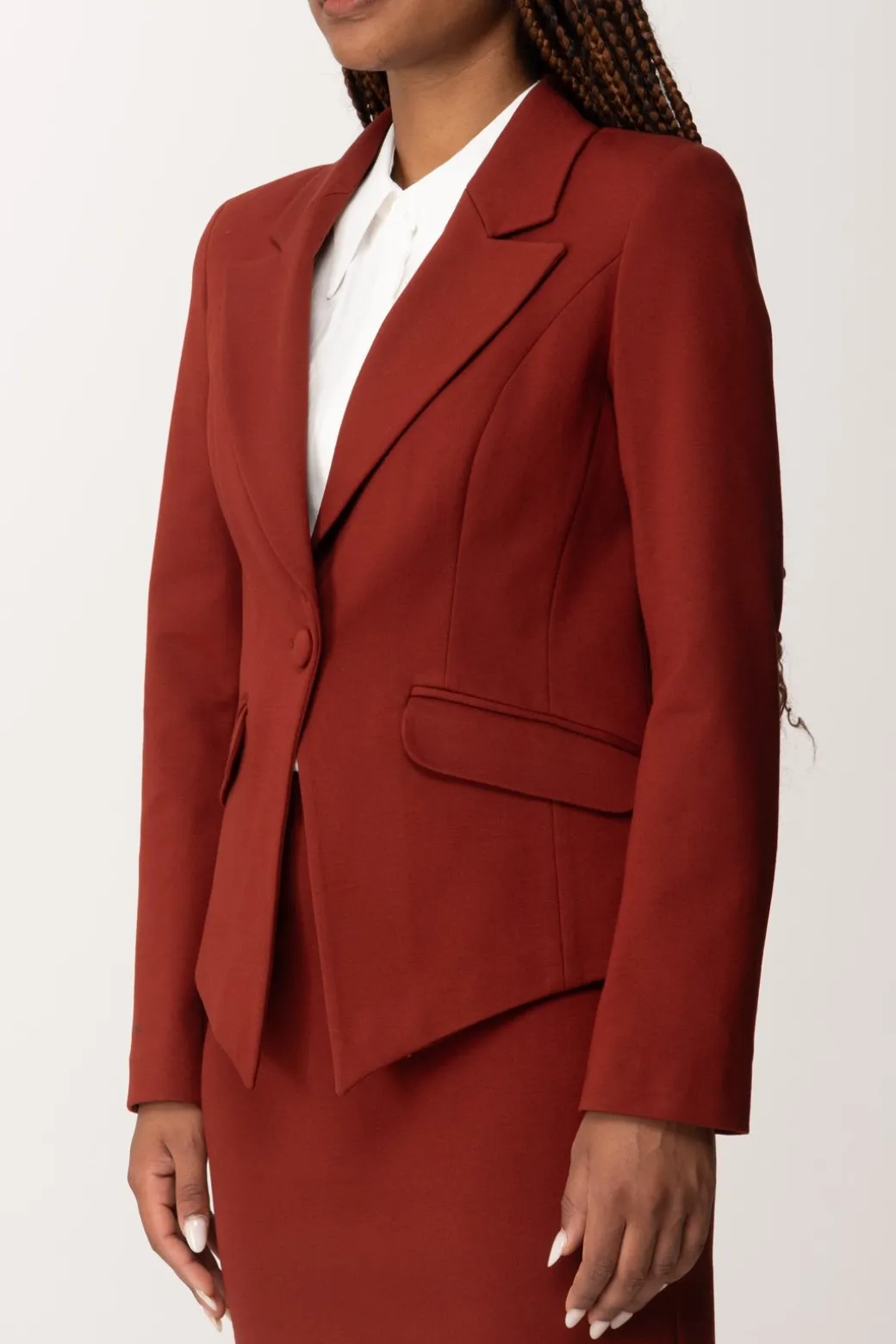 manila_grace_giacca_monopetto_sfiancata_con_taschesiena_brown_3.webp Donna Manila Grace Giacca Monopetto Sfiancata con Tasche