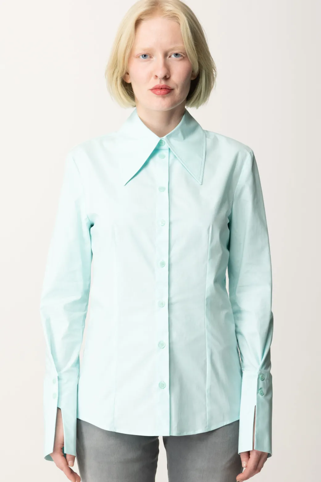 patrizia_pepe_camicia_dal_taglio_fitted_con_colletto_ampiowater_lily_2.webp Donna Patrizia Pepe Camicia Dal Taglio Fitted con Colletto Ampio