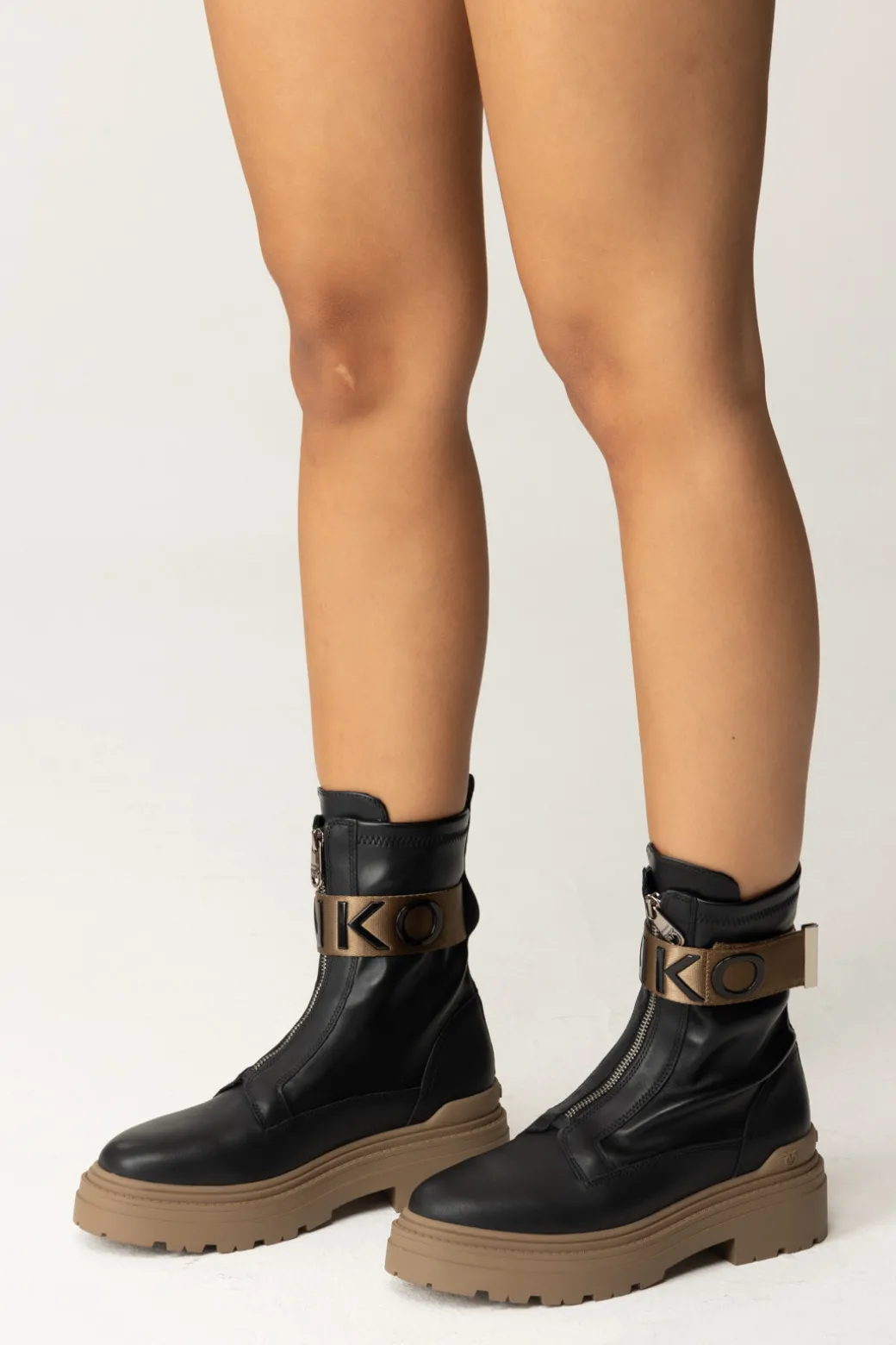 Donna Pinko Anfibi In Pelle con Nastro Logato