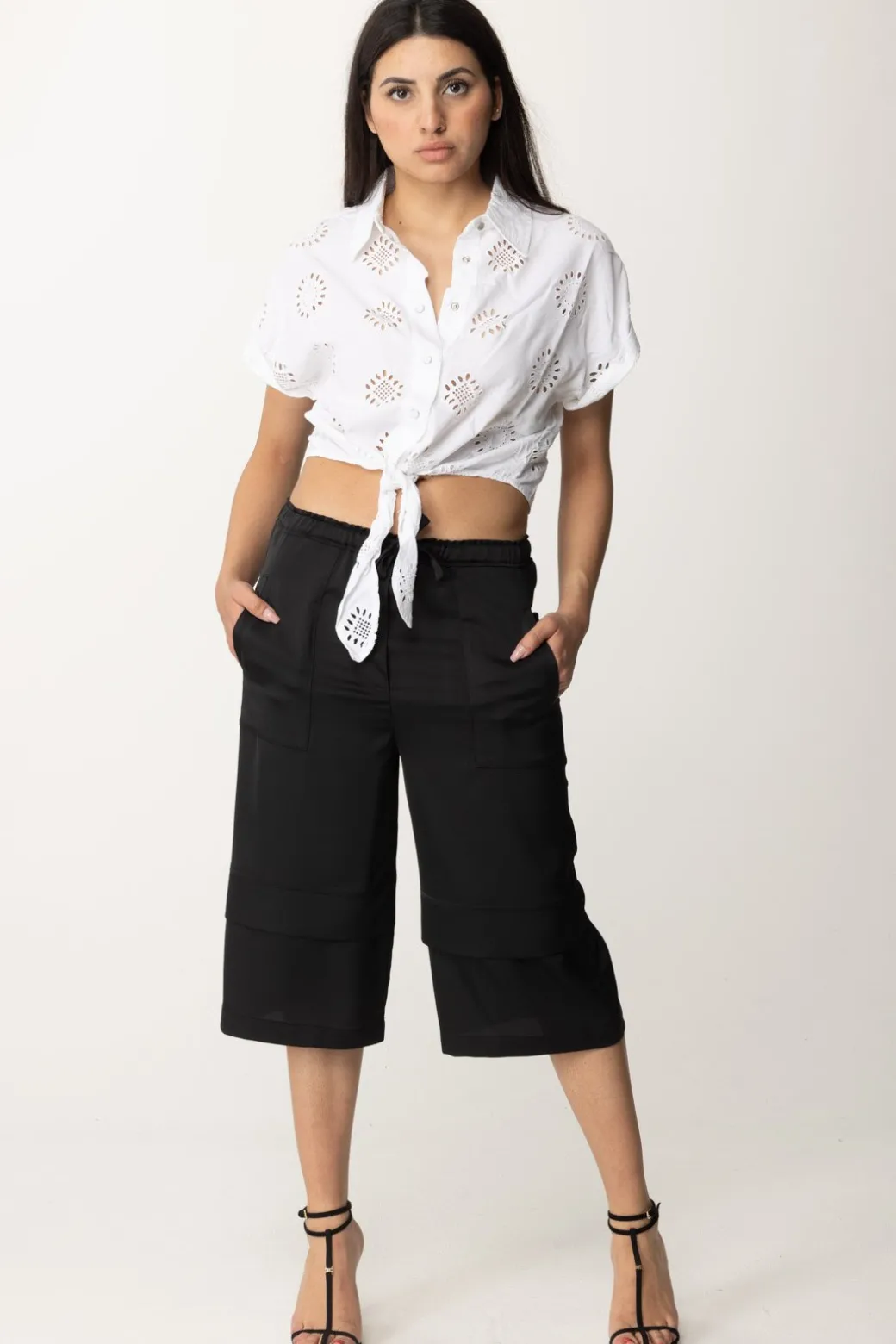Donna Pinko Bermuda In Satin con Coulisse