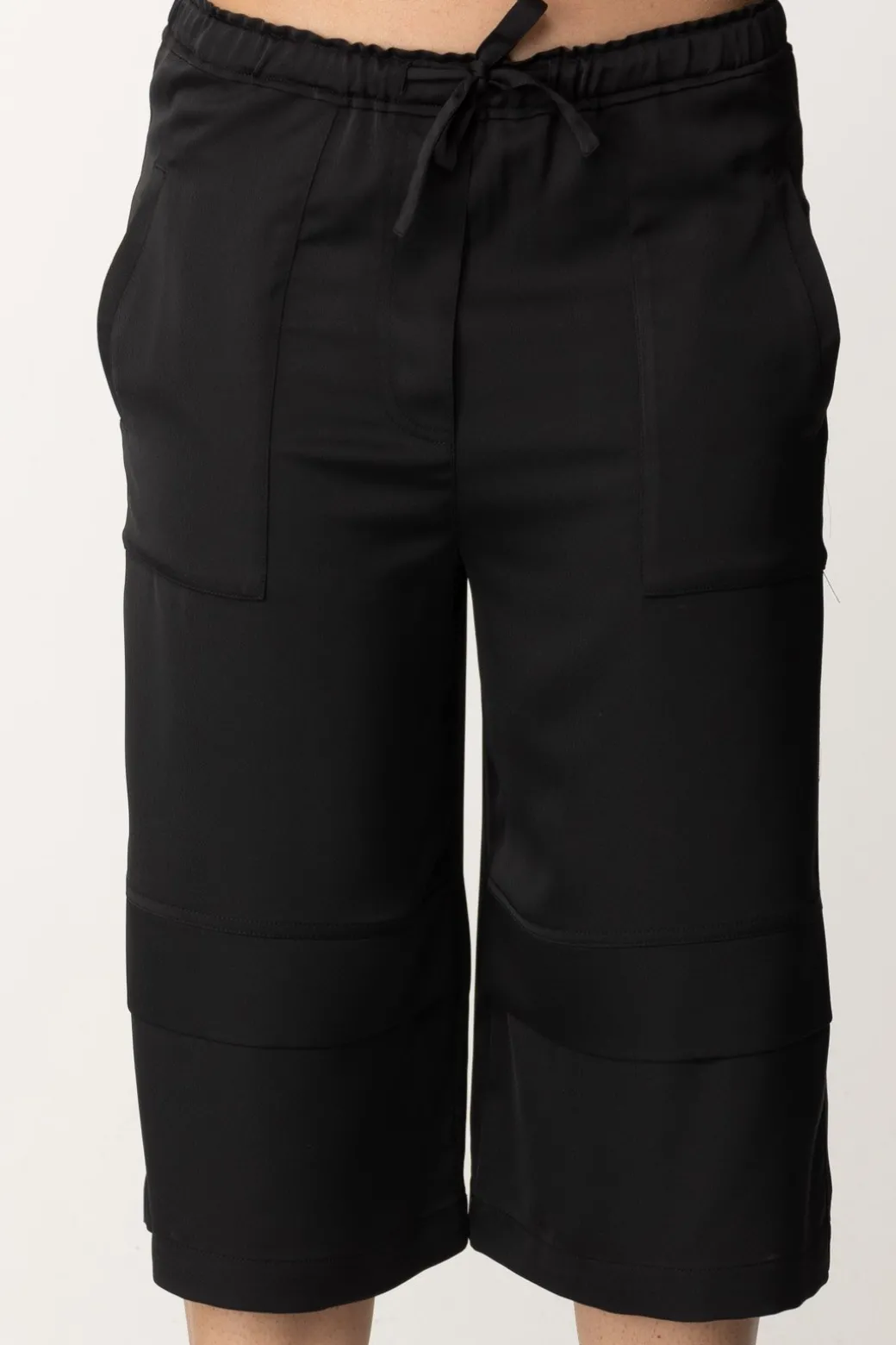 Donna Pinko Bermuda In Satin con Coulisse