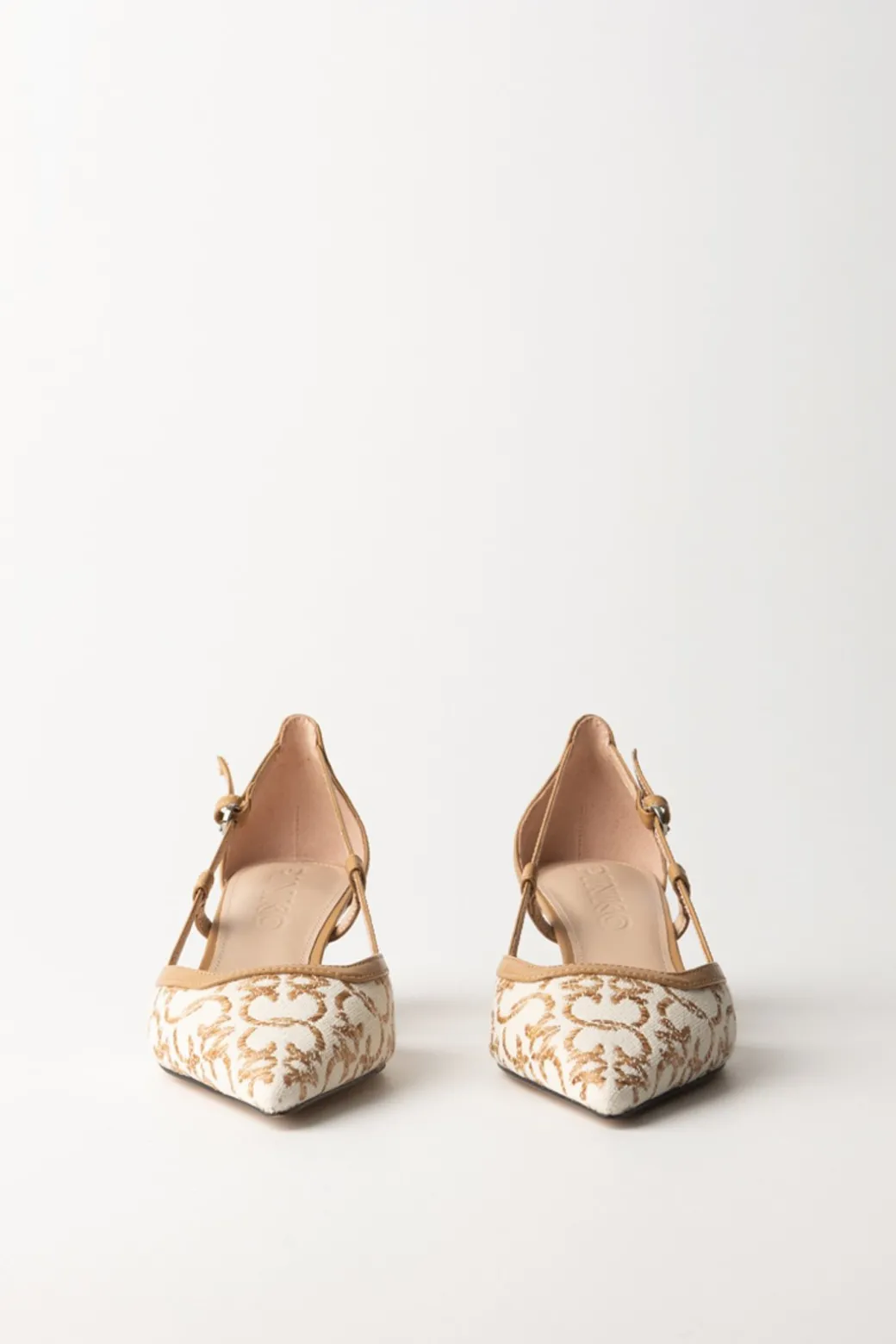 Donna Pinko Decolletes Cut-out e Punta Stampa Logo
