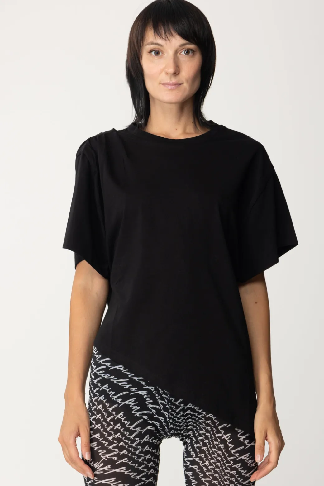 Donna Pinko T-shirt Asimmetrica con Arricciature