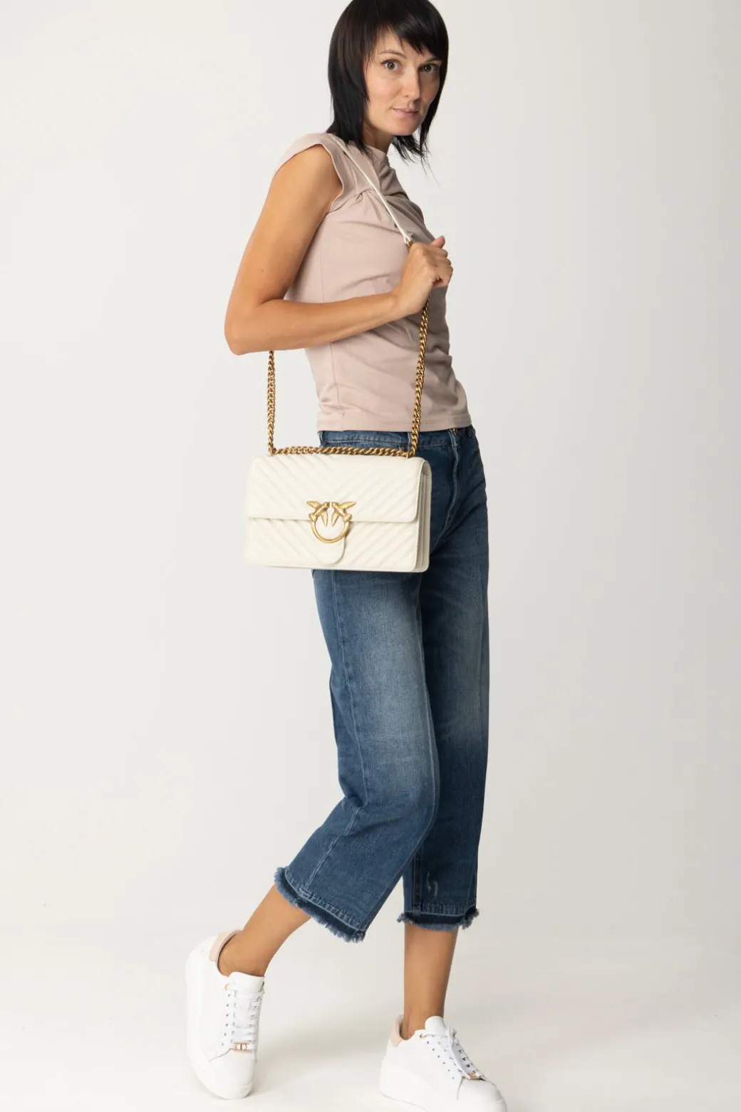 Donna Pinko T-shirt con Nodo e Taglio