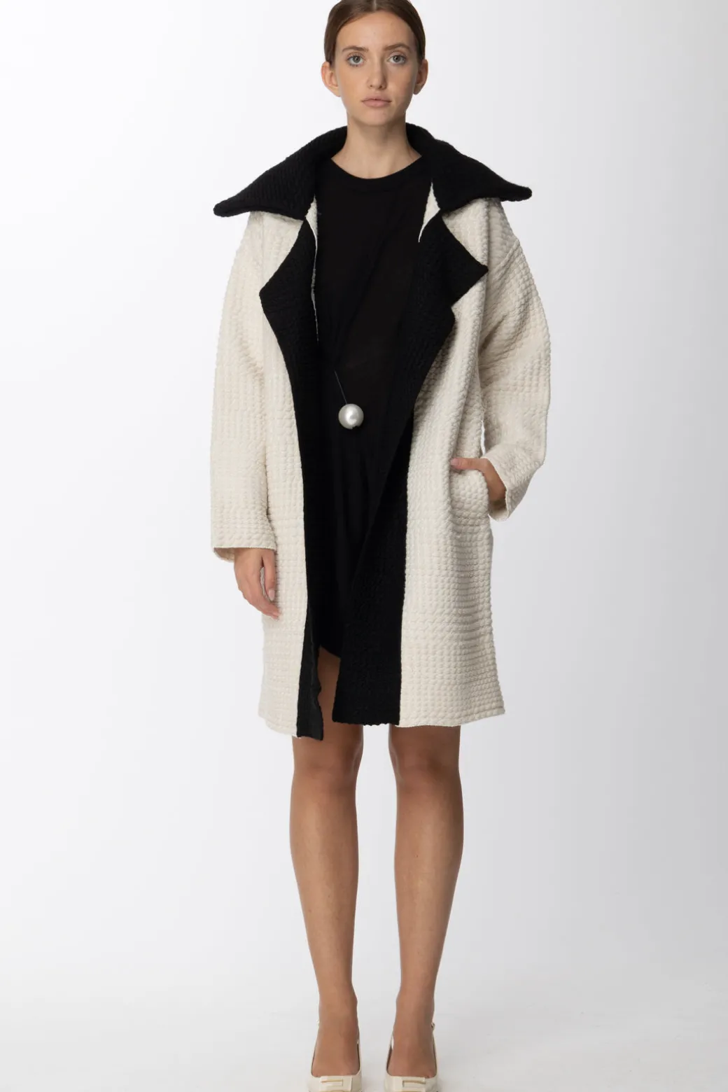 Donna Simona Corsellini Cappotto In Panno con Rever a Contrasto