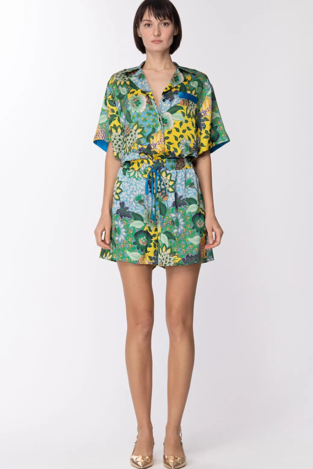 Donna Simona Corsellini Shorts con Fantasia Floreale