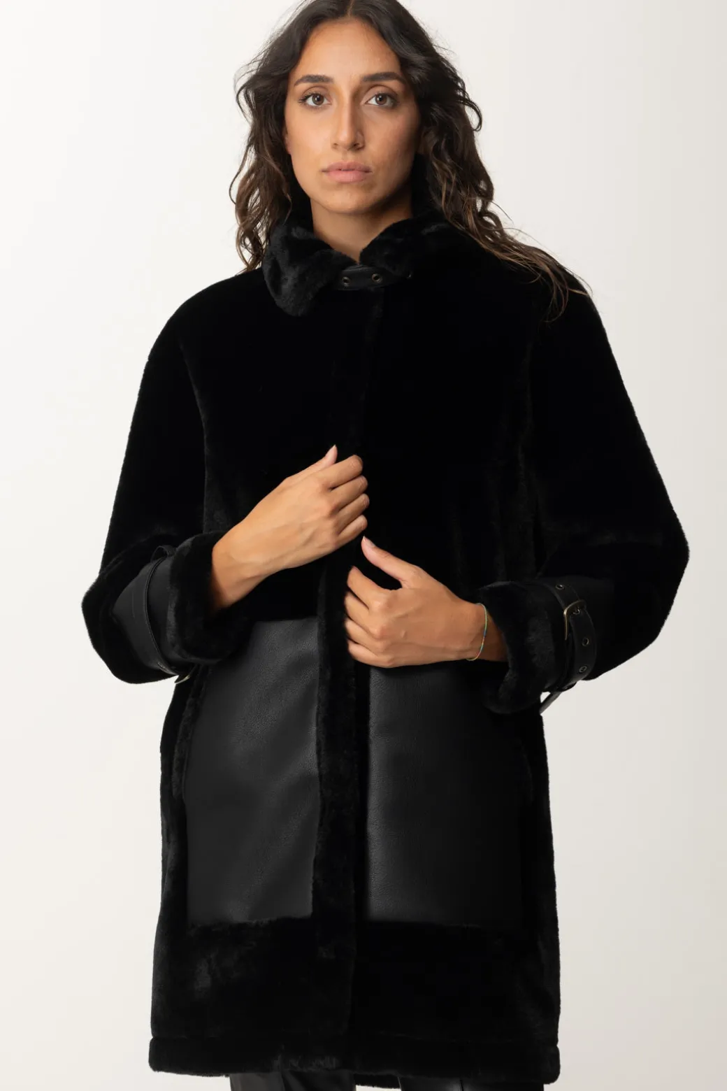 Donna Twin-set Cappotto Eco Pelliccia e Inserti In Pelle