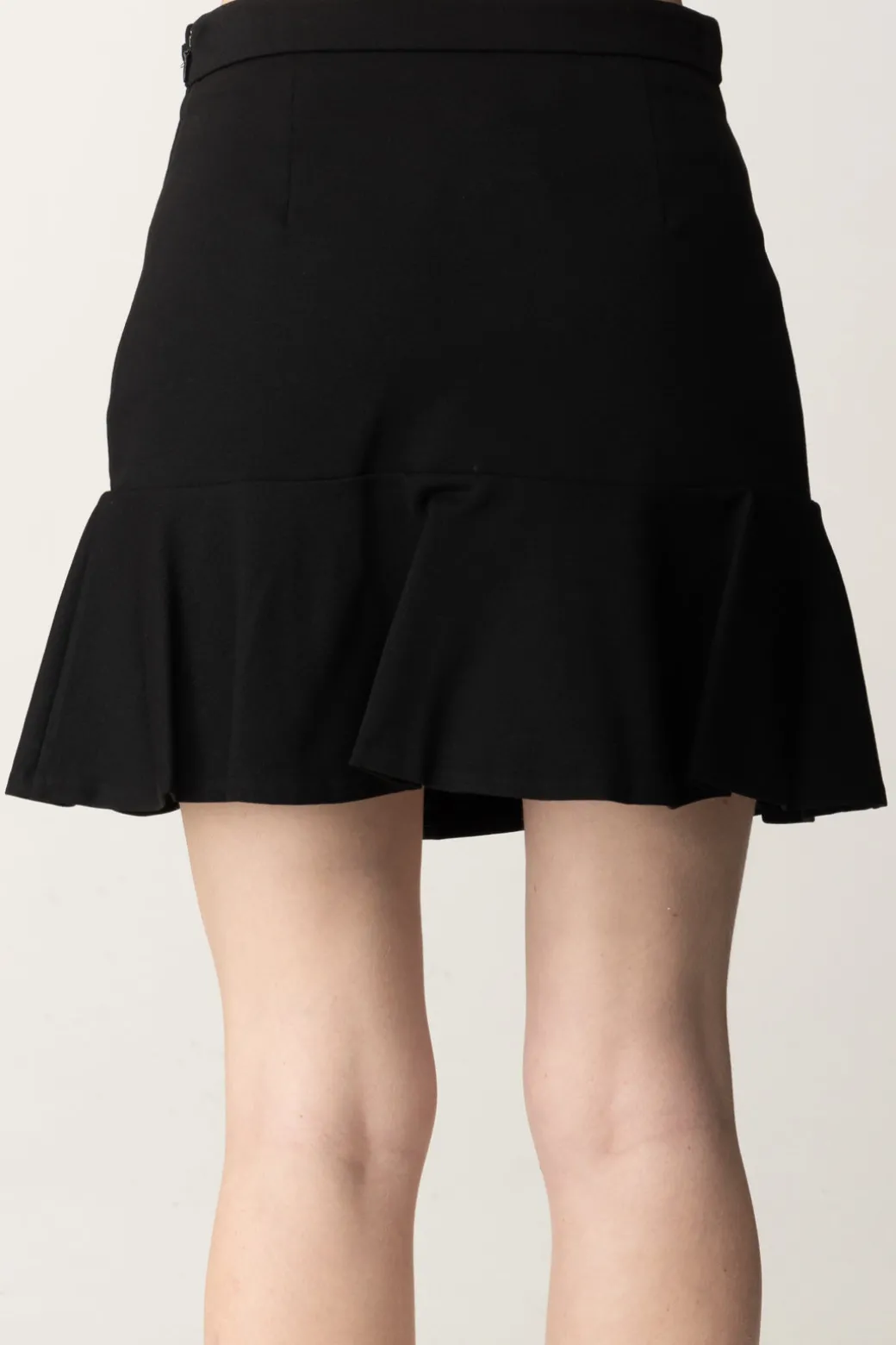 Donna Twin-set Minigonna con Volant e Dettaglio Logo