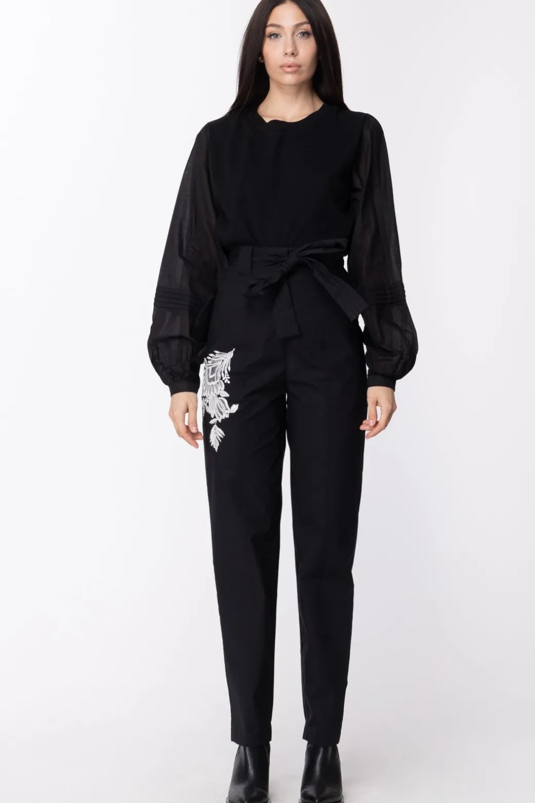 Donna Twin-set Pantaloni con Ricamo Fiore e Fusciacca