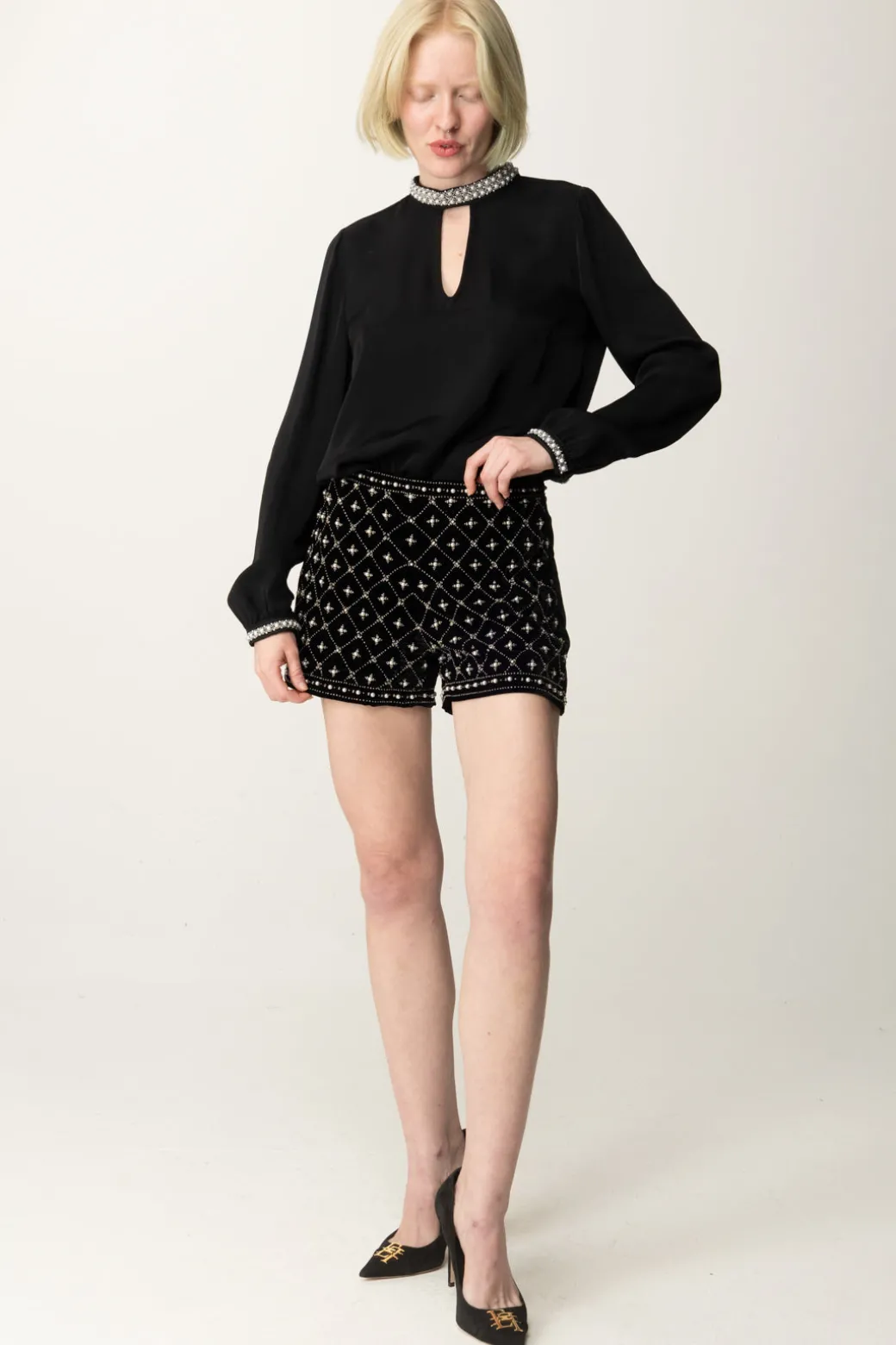 Donna Twin-set Shorts Ricamato con Perle e Strass